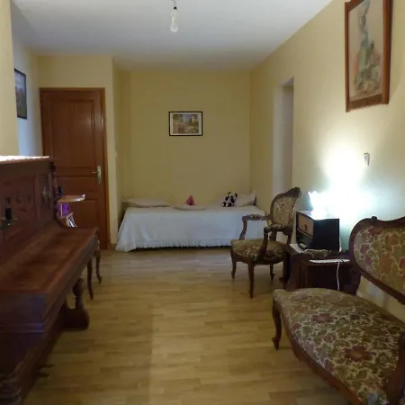 Holiday home Maison Independante Avec Cheminee Et Jardin Clos - Montagne Bourbonnaise, Proche Randonnees Et Vichy - Fr-1-489-280